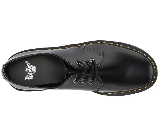 https://images.styletyx.com/images/1461-quad-dr-martens-1745527_2.webp