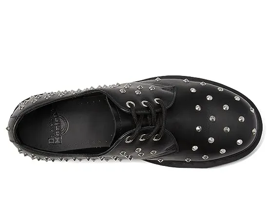 https://images.styletyx.com/images/1461-stud-wanama-dr-martens-3171652_2.webp