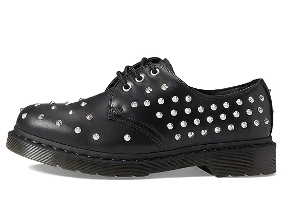 https://images.styletyx.com/images/1461-stud-wanama-dr-martens-3171652_4.webp