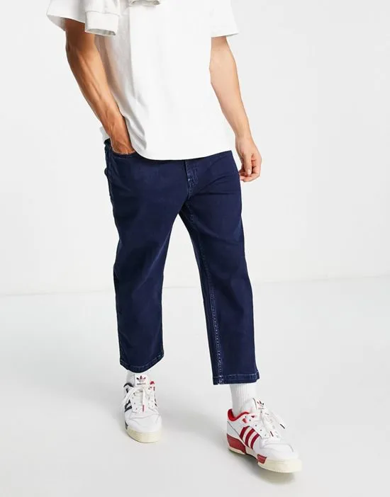 https://images.styletyx.com/images/338-relaxed-crop-jeans-in-mid-wash-hugo-boss-3333501_4.webp
