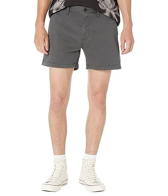 https://images.styletyx.com/images/5-chino-shorts-coolmax-madewell-2329092_1.webp