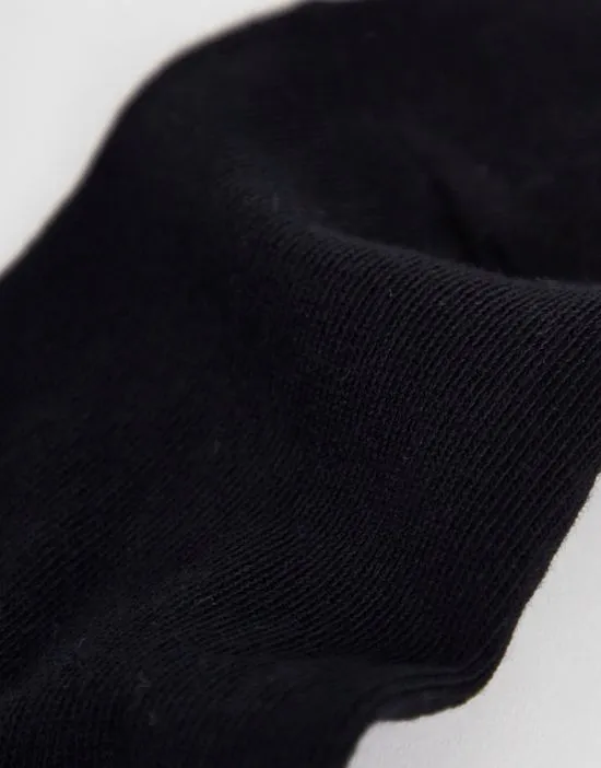https://images.styletyx.com/images/5-pack-sneaker-socks-in-black-monki-2549293_3.webp