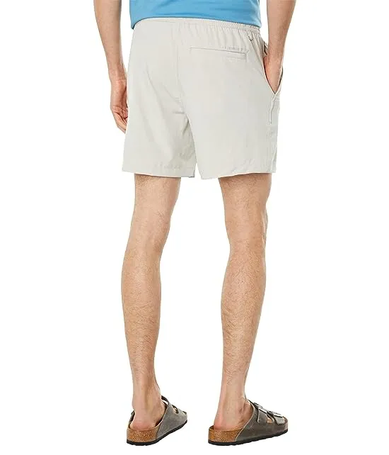 https://images.styletyx.com/images/6-rip-channel-shorts-southern-tide-1955188_2.webp
