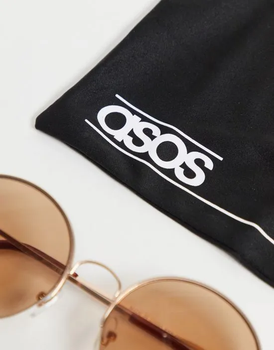 https://images.styletyx.com/images/70s-round-sunglasses-with-light-brown-lens-in-gold-asos-design-13575323_4.webp