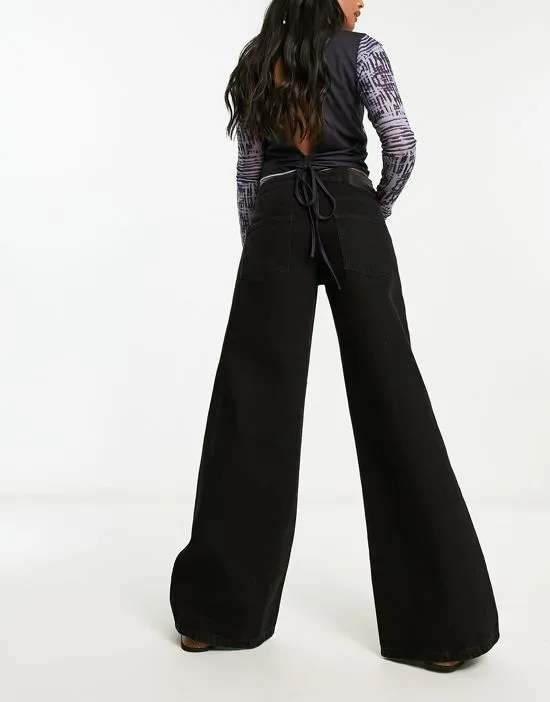 https://images.styletyx.com/images/88-wide-leg-jeans-in-washed-black-reclaimed-vintage-13274169_2.webp
