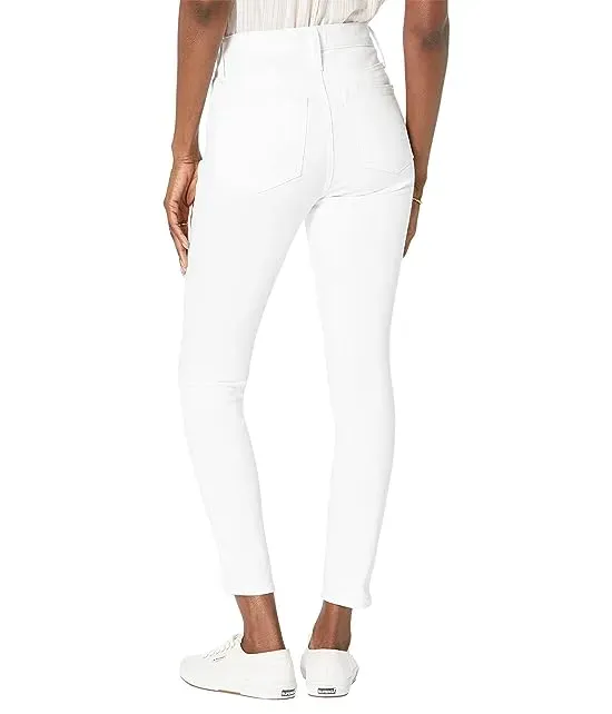 https://images.styletyx.com/images/9-mid-rise-crop-jeans-in-pure-white-madewell-13429124_3.webp