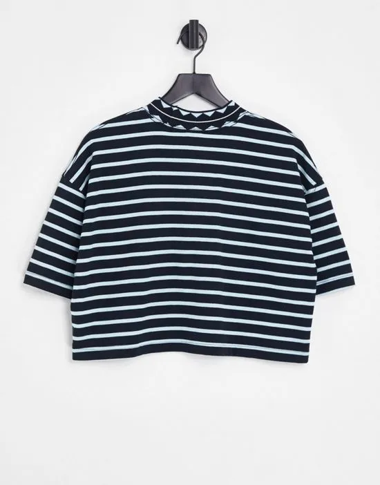 https://images.styletyx.com/images/90s-striped-cropped-t-shirt-in-navy-exclusive-to-asos-quiksilver-1894544_2.webp