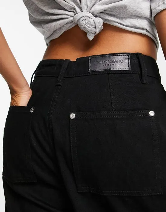 https://images.styletyx.com/images/abigal-barrel-l-leg-high-waist-jeans-in-black-bolongaro-trevor-13274133_3.webp