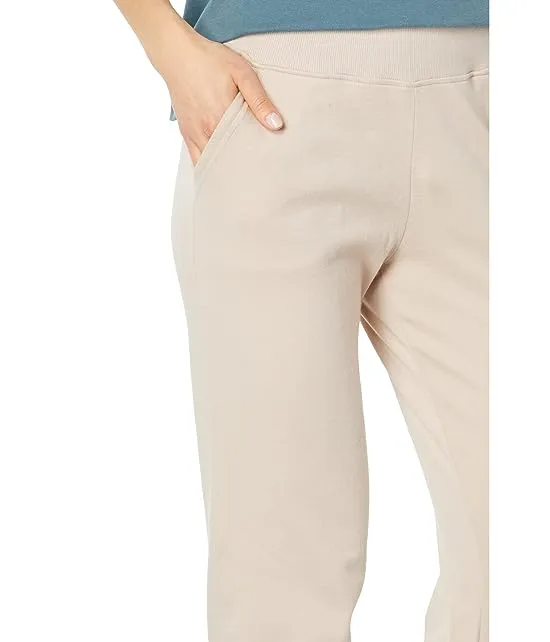 https://images.styletyx.com/images/airplane-jogger-in-organic-cotton-interlock-pact-13040832_3.webp