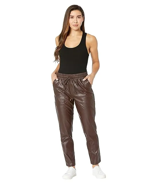 https://images.styletyx.com/images/alanna-faux-leather-drawstring-pants-kut-from-the-kloth-2742180_4.webp
