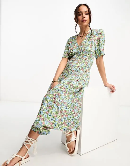 https://images.styletyx.com/images/alexa-shirred-midi-dress-in-vintage-green-floral-nobody-s-child-13439596_3.webp