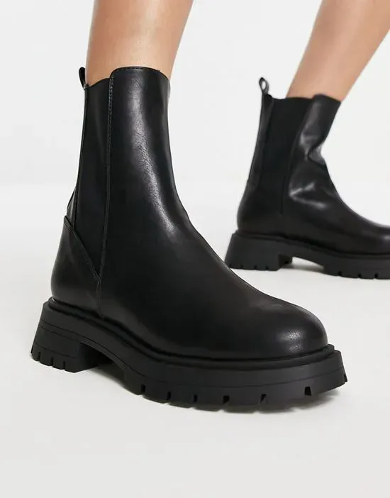 https://images.styletyx.com/images/alfie-chunky-chelsea-boots-in-black-asos-design-2122860_2.webp