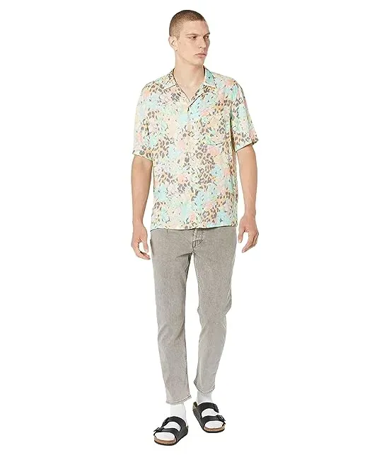 https://images.styletyx.com/images/allsaints-ligularia-short-sleeve-shirt-allsaints-12966059_4.webp