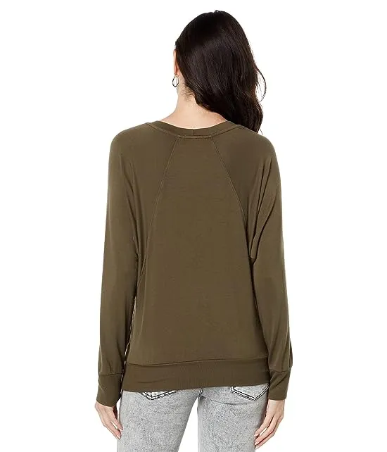 https://images.styletyx.com/images/alma-dolman-pullover-lamade-1004157202_2.webp