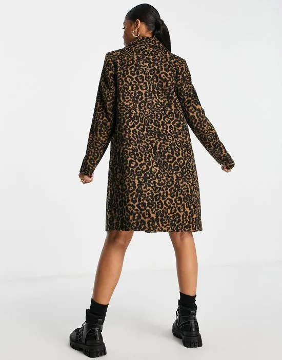 https://images.styletyx.com/images/animal-print-overcoat-in-tan-miss-selfridge-1282807377_2.webp