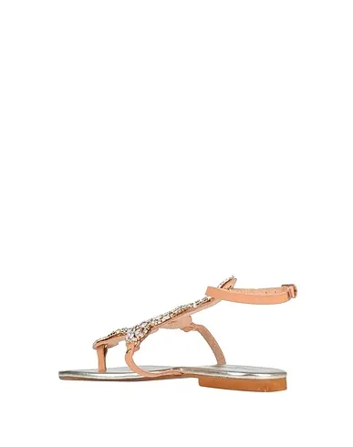 https://images.styletyx.com/images/apricot-leather-sandals-yuna-marsella-1004254779_3.webp