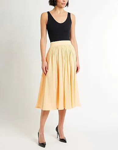 https://images.styletyx.com/images/apricot-plain-weave-midi-skirt-jil-sander-13122236_2.webp