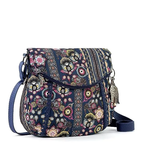 https://images.styletyx.com/images/artist-circle-foldover-crossbody-the-sak-1965420555_2.webp