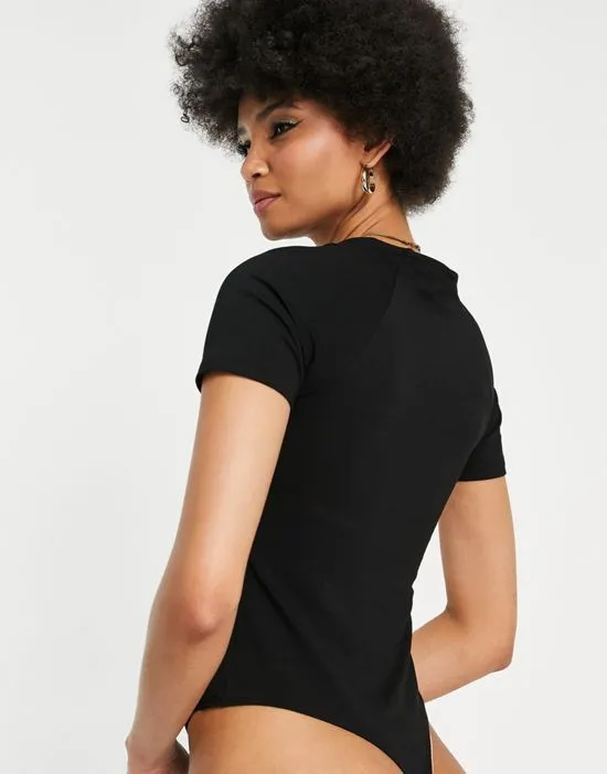 https://images.styletyx.com/images/asos-design-tall-cap-sleeve-keyhole-bodysuit-in-black-asos-design-1885623_2.webp