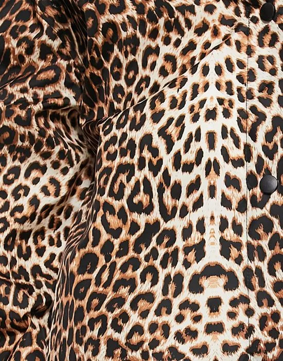 https://images.styletyx.com/images/asos-design-tall-longline-rain-parka-in-animal-print-asos-design-13253642_2.webp