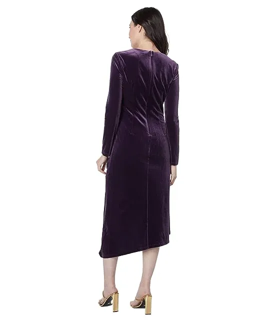 https://images.styletyx.com/images/asymmetrical-velvet-dress-with-long-sleeves-maggy-london-2825699_2.webp