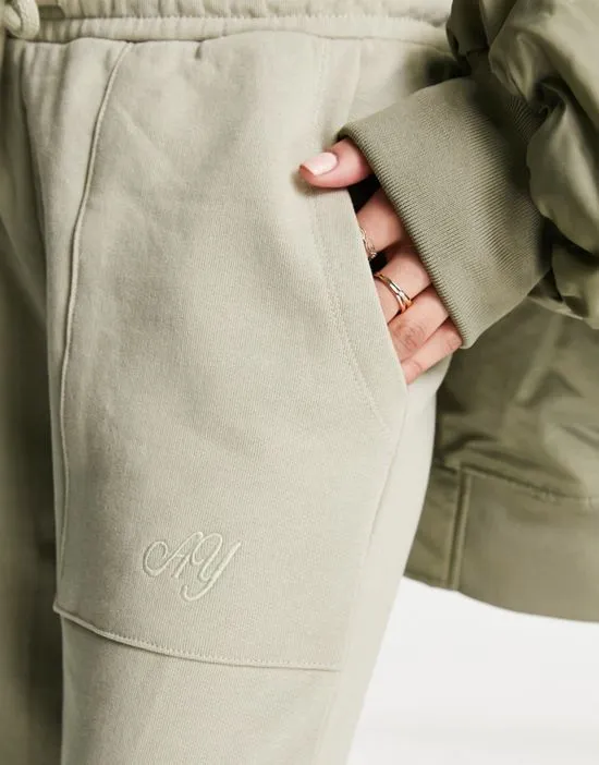https://images.styletyx.com/images/asyou-branded-sweatpants-in-khaki-part-of-a-set-asyou-13317465_4.webp