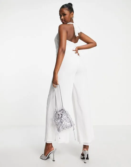 https://images.styletyx.com/images/asyou-plunge-halter-neck-jumpsuit-in-white-asyou-1753049_2.webp