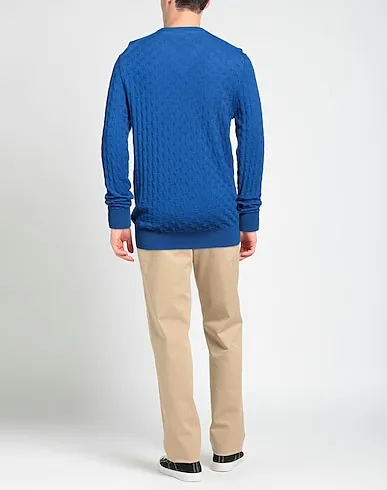 https://images.styletyx.com/images/azure-knitted-sweater-cashmere-company-400329189_3.webp