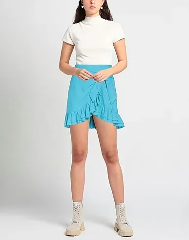 https://images.styletyx.com/images/azure-plain-weave-mini-skirt-soallure-3090369_2.webp