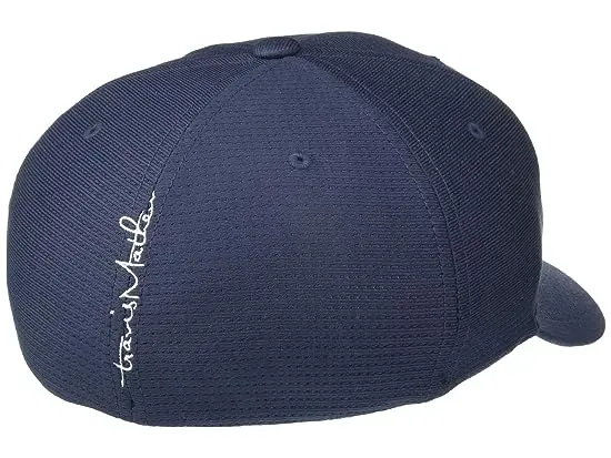 https://images.styletyx.com/images/b-bahamas-hat-travismathew-1998463_2.webp