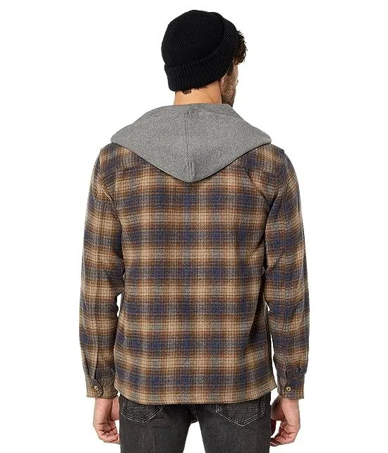 https://images.styletyx.com/images/baja-flannel-billabong-3180778_2.webp