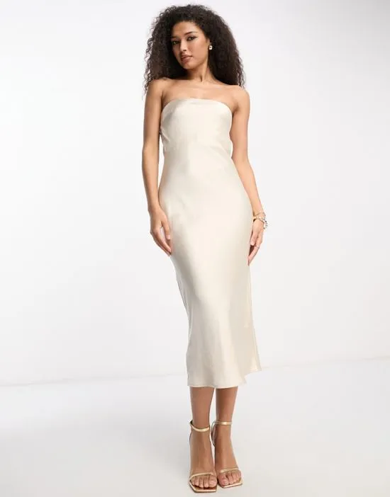 https://images.styletyx.com/images/bandeau-satin-midaxi-dress-in-oyster-pretty-lavish-13287451_4.webp