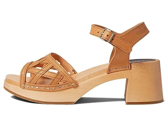 https://images.styletyx.com/images/basket-sandal-swedish-hasbeens-13206083_4.webp