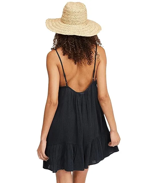 https://images.styletyx.com/images/beach-vibes-cover-up-billabong-13012364_2.webp