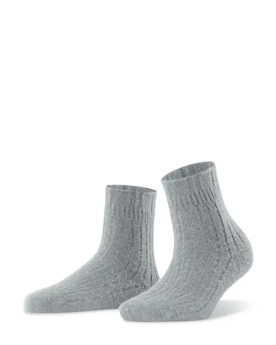 https://images.styletyx.com/images/bedsock-ribbed-socks-falke-1807631_1.webp