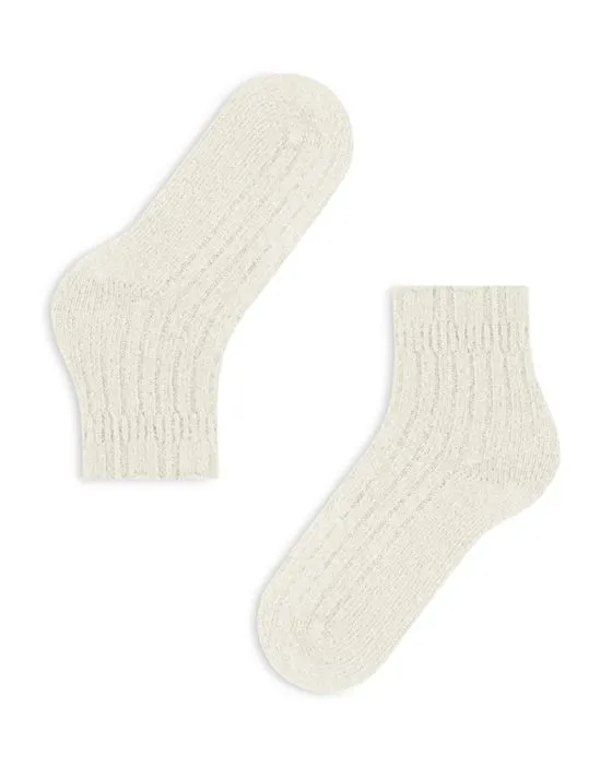 https://images.styletyx.com/images/bedsock-ribbed-socks-falke-1807631_4.webp
