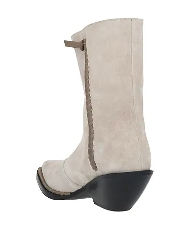 https://images.styletyx.com/images/beige-ankle-boot-acne-studios-831429_3.webp