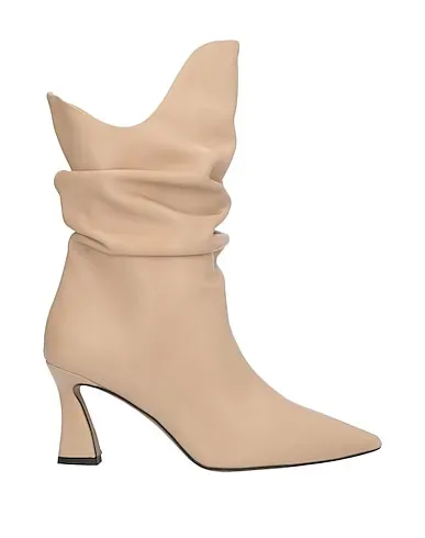 https://images.styletyx.com/images/beige-ankle-boot-prezioso-1328562_1.webp