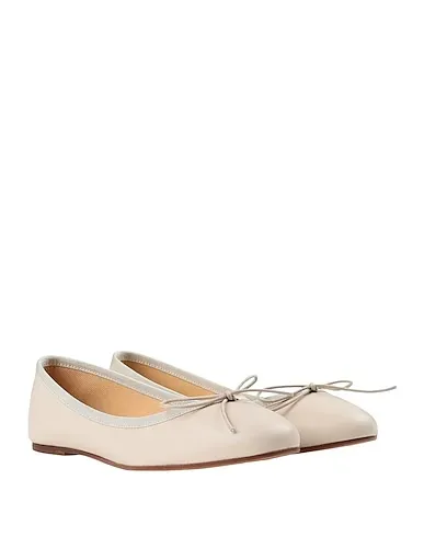 https://images.styletyx.com/images/beige-ballet-flats-colonna-ballerette-2504700_4.webp