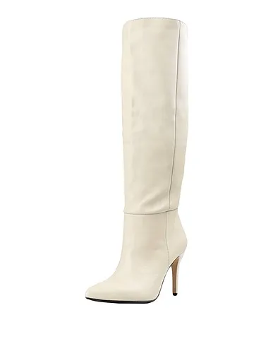 https://images.styletyx.com/images/beige-boots-l-arianna-2560095_2.webp