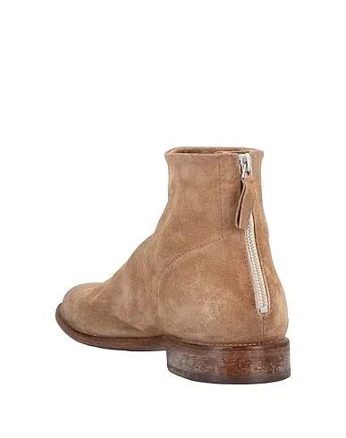https://images.styletyx.com/images/beige-boots-moma-1225462158_3.webp
