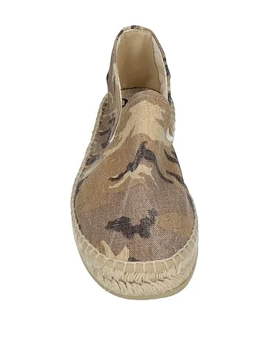 https://images.styletyx.com/images/beige-canvas-espadrilles-oas-2943789_4.webp
