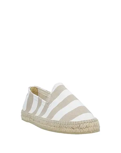 https://images.styletyx.com/images/beige-canvas-espadrilles-oas-487441_2.webp