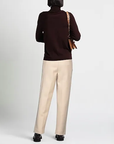 https://images.styletyx.com/images/beige-cool-wool-casual-pants-peter-do-13290943_3.webp