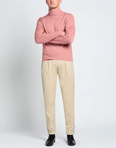 https://images.styletyx.com/images/beige-gabardine-casual-pants-luigi-borrelli-napoli-729869380_2.webp