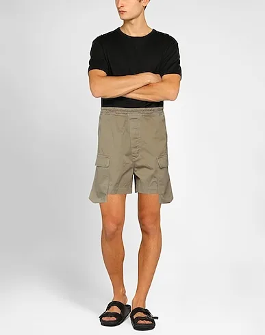 https://images.styletyx.com/images/beige-gabardine-shorts-bermuda-14bros-2881964_2.webp