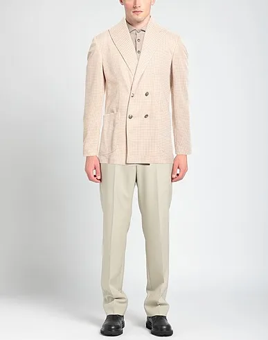 https://images.styletyx.com/images/beige-knitted-blazer-viacaracciolo-13378629_2.webp