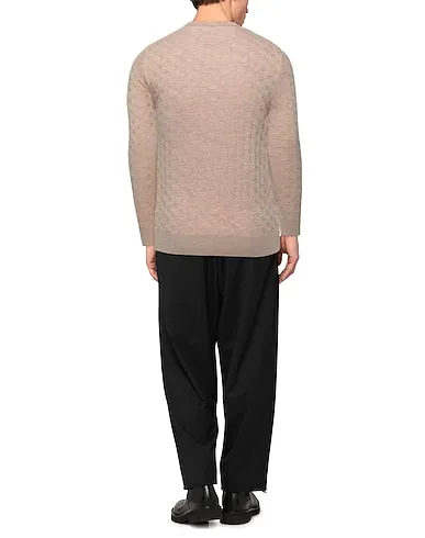 https://images.styletyx.com/images/beige-knitted-sweater-cashmere-company-2678178_3.webp