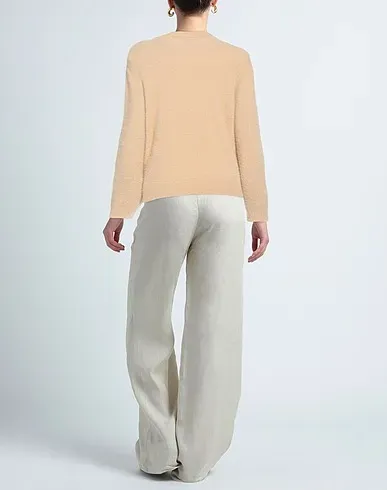 https://images.styletyx.com/images/beige-knitted-sweater-maria-vittoria-paolillo-mvp-1223239353_3.webp