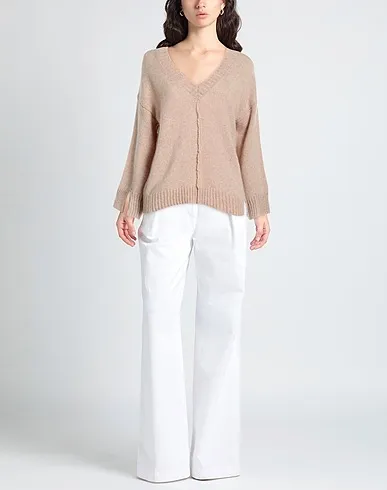 https://images.styletyx.com/images/beige-knitted-sweater-nocold-597598263_2.webp